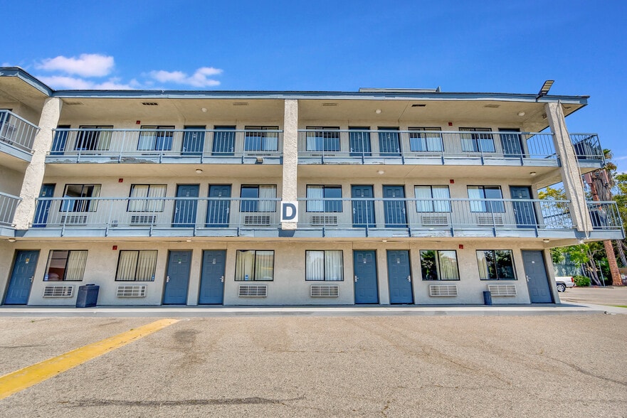 More Photos Of 8062 Garden Grove Blvd, Garden Grove Hotel For Sale