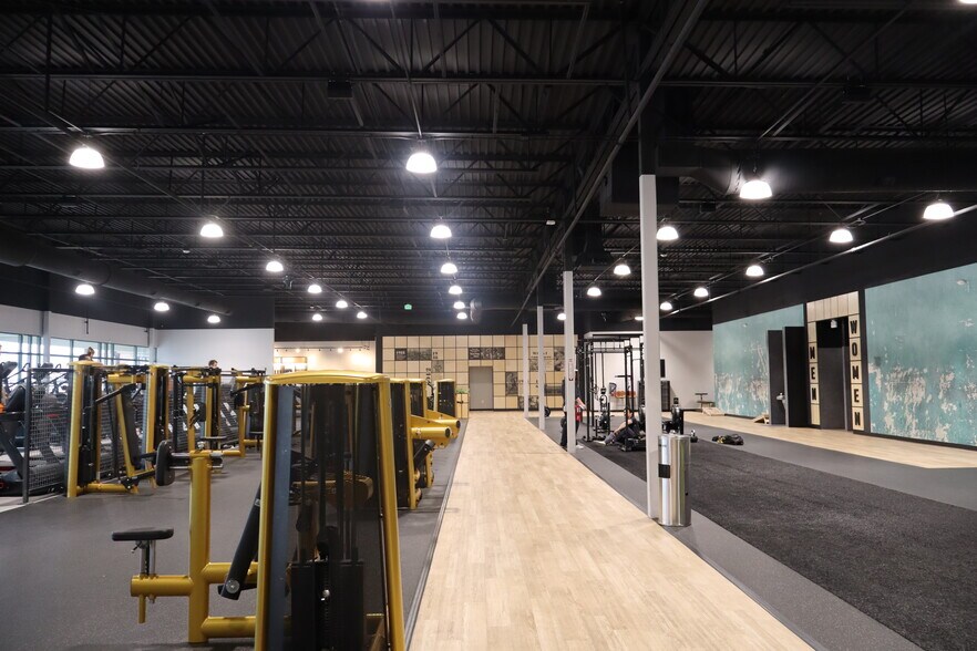 More Photos Of 5601-5753 McWhinney Blvd, Loveland General Retail For Sale