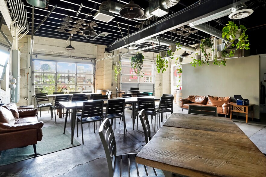 More Photos Of 470 Broadway, Denver Restaurant For Lease