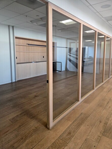 More Photos Of 2430-2438 E 11th St, Los Angeles Warehouse For Lease