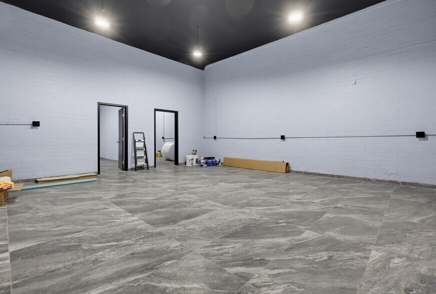 More Photos Of 2692 Imperial Ave, San Diego Storefront For Sale