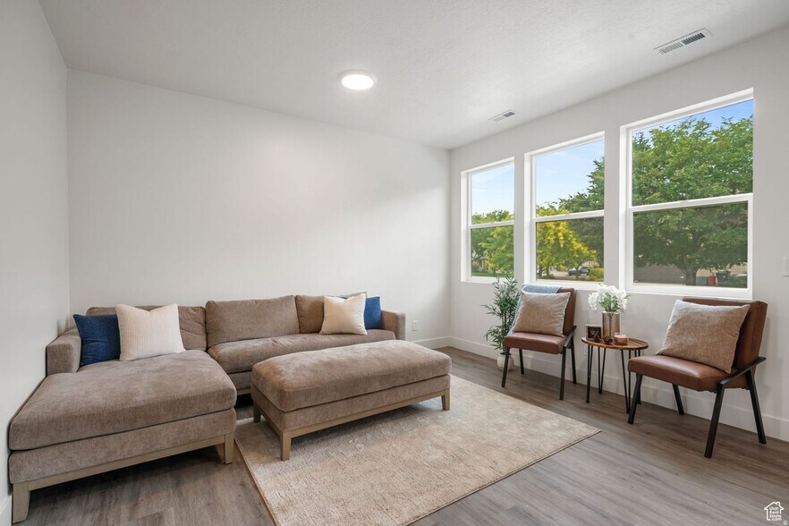 More Photos Of 737 S Harrison Dr, Springville Multifamily For Sale