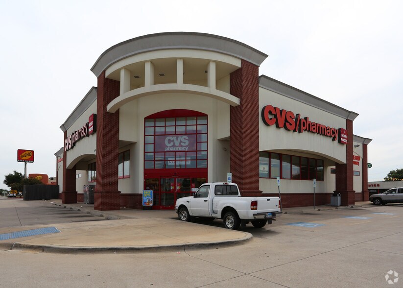 More Photos Of 6431 McCart Ave, Fort Worth Drugstore For Lease