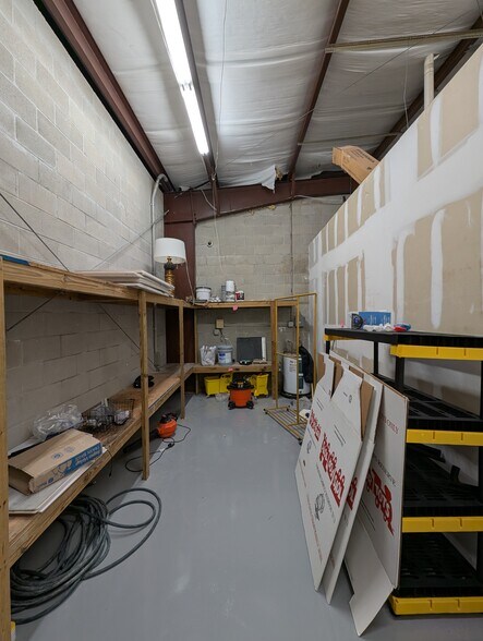 More Photos Of 901 N Missouri Ave, Largo Freestanding For Lease