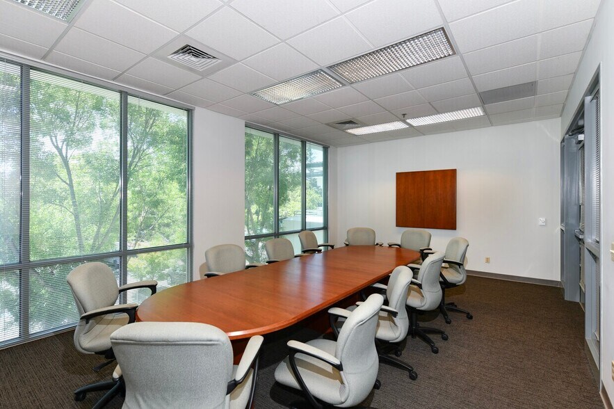 More Photos Of 899 Adams St, Saint Helena Office For Sale