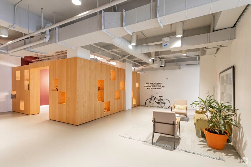 More Photos Of 132 W 31st St, New York Coworking Space