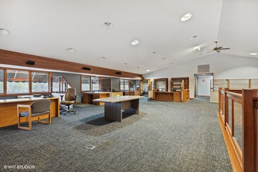 More Photos Of 454 County Rd V V, Somerset Manufacturing For Sale