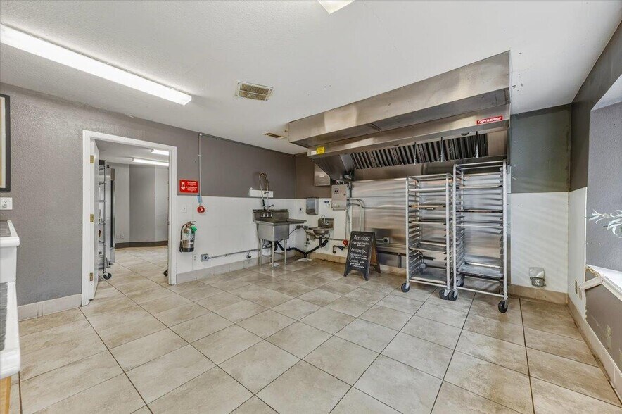 More Photos Of 11859 Tammy Way, Grass Valley Office For Sale