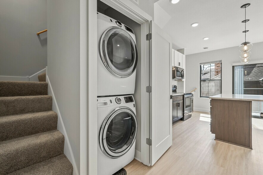 More Photos Of 2413 1st Ave S, Minneapolis Apartments For Sale