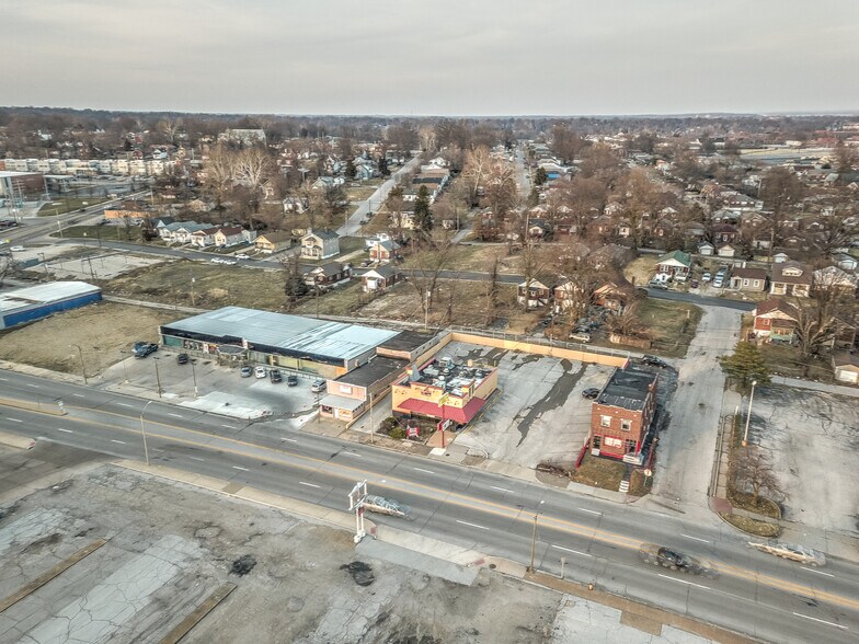 More Photos Of 6125 Natural Bridge Ave, Saint Louis Bar For Lease