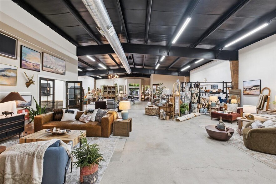 More Photos Of 20 2nd Ave E, Kalispell Office For Sale