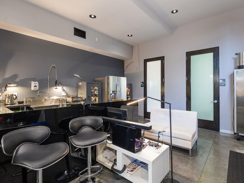 More Photos Of 130 Penn St, El Segundo Loft Creative Space For Sale