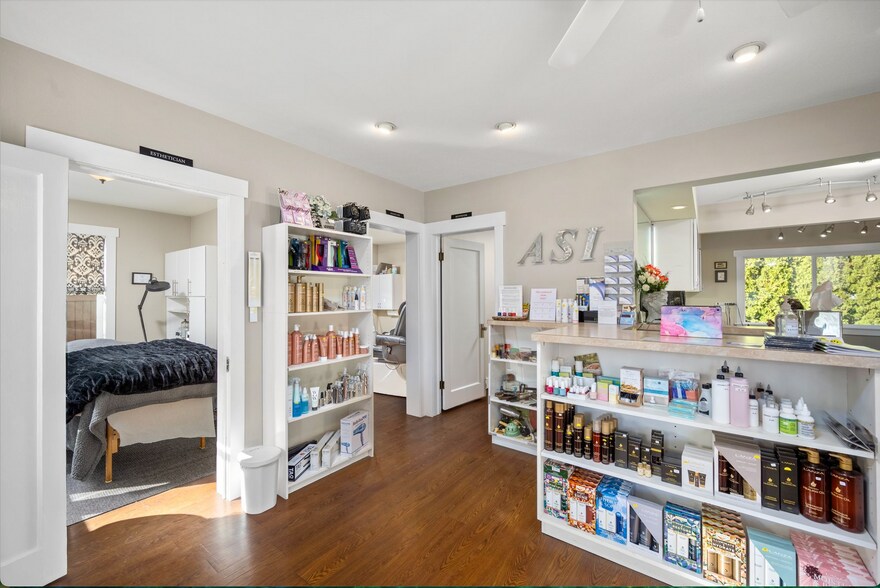 More Photos Of 401 N Stephen St, Clark Fork Storefront Retail Residential For Sale