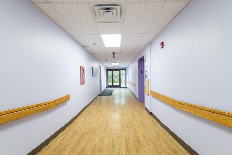 More Photos Of 3045 Pennsylvania Ave, Weirton Medical For Lease