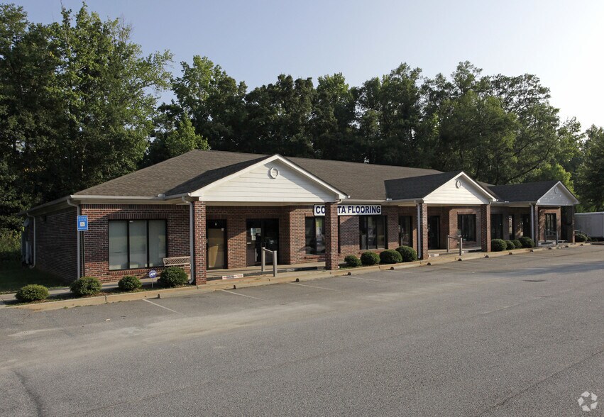 More Photos Of 3100 Highway 16, Sharpsburg Storefront Retail Office For Lease
