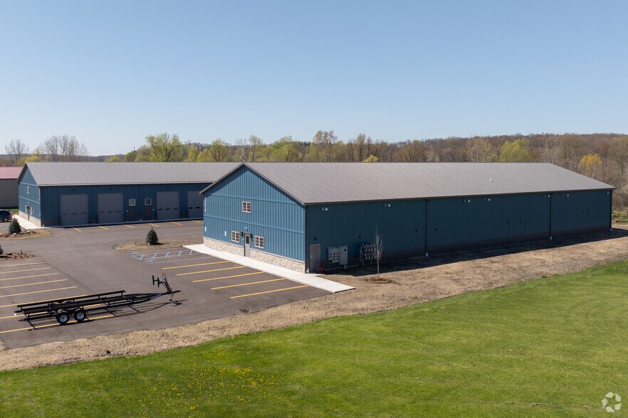 More Photos Of 925 O E Bieri Ind Dr, Lowell Industrial For Lease