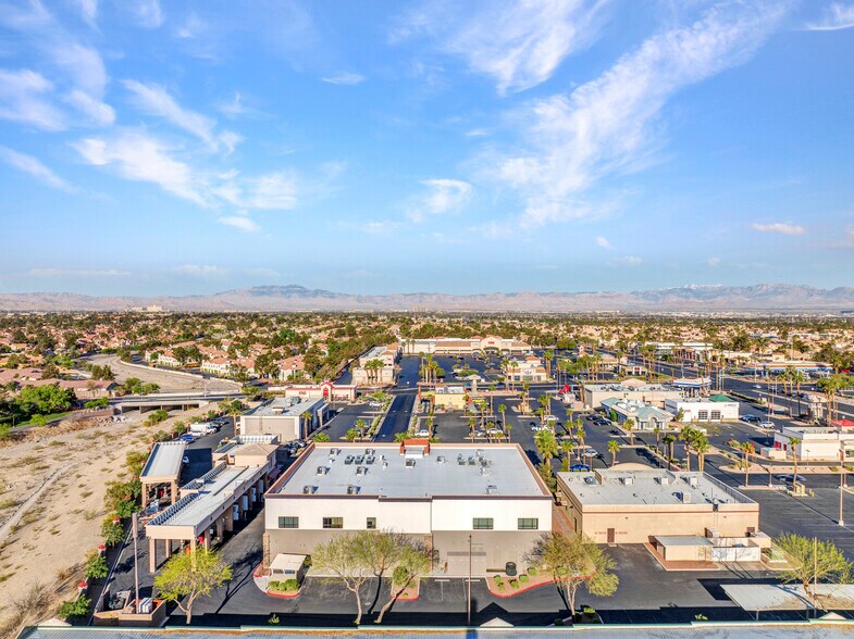 More Photos Of 178 N Pecos Rd, Henderson Storefront Retail Office For Sale