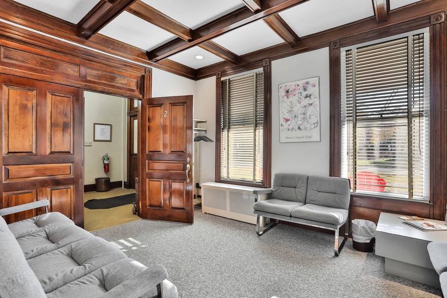 More Photos Of 227 Hamburg Tpke, Pompton Lakes Medical For Lease