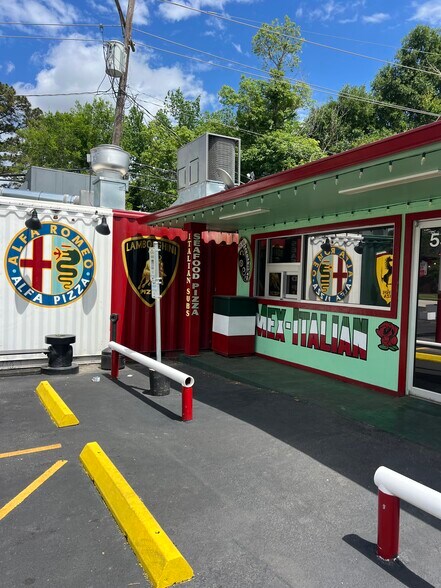 Primary Photo Of 5535 Calder Ave, Beaumont Restaurant For Lease