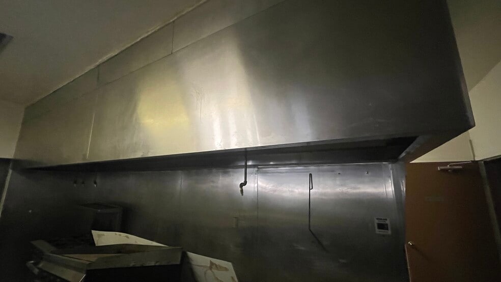 More Photos Of 2294 Industrial Pky W, Hayward Restaurant For Lease