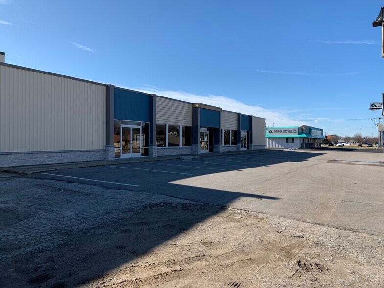 More Photos Of 1160 E Napier Ave, Benton Harbor Freestanding For Lease