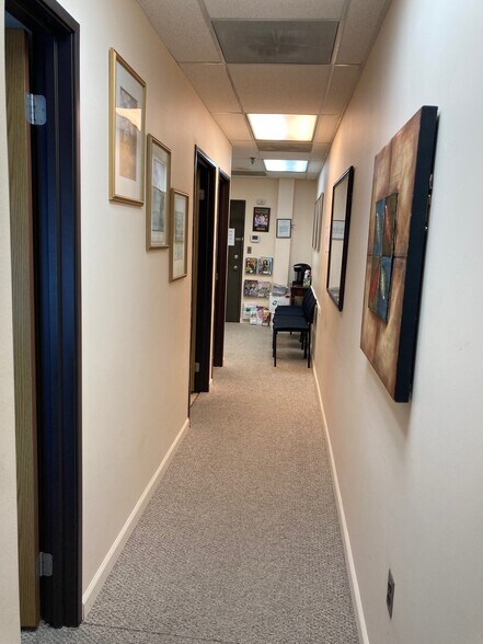 More Photos Of 1003-1031 McBride Ave, Woodland Park Medical For Lease