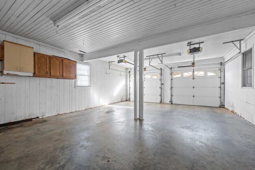 More Photos Of 7228 US Highway 311, Sophia Office For Sale