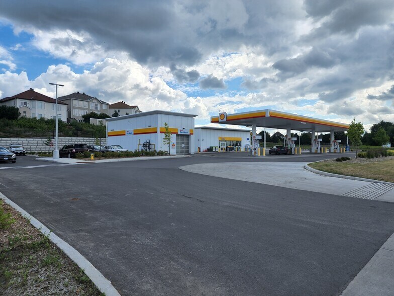 More Photos Of 471 Terry Fox Dr, Kanata General Retail For Lease