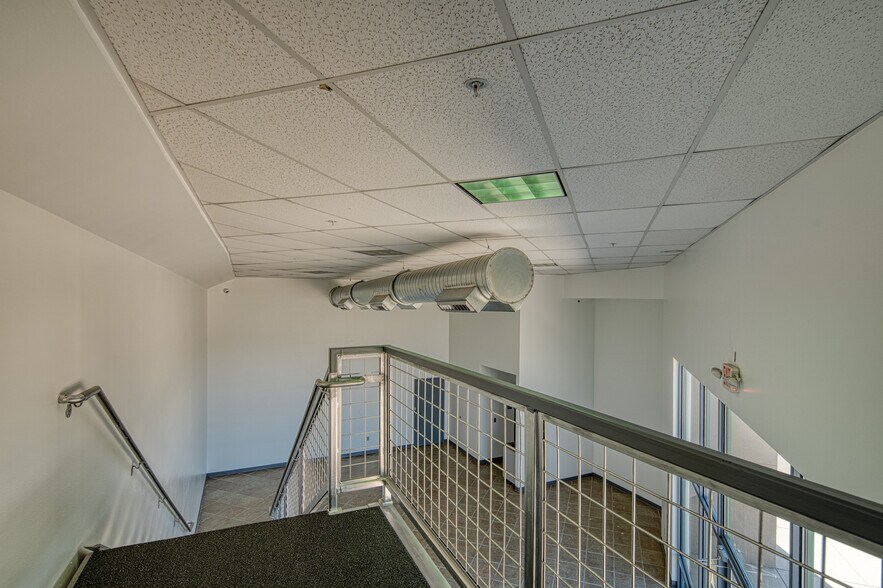 More Photos Of 2810 Karsten Ct SE, Albuquerque Manufacturing For Lease