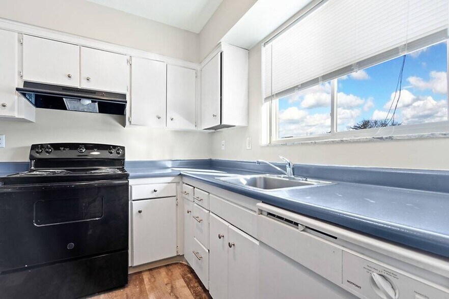 More Photos Of 2373 Belcher Dr, Columbus Apartments For Sale
