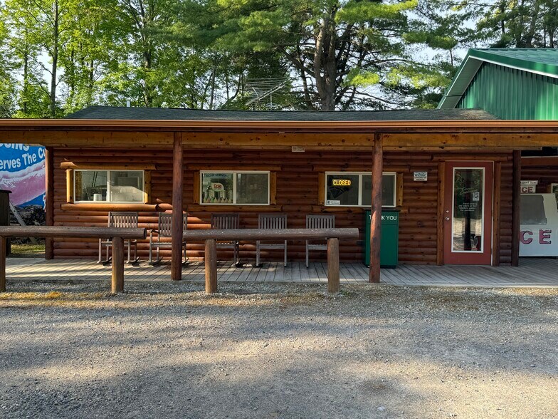 More Photos Of 482 N Sage Lake Rd, Hale Freestanding For Sale