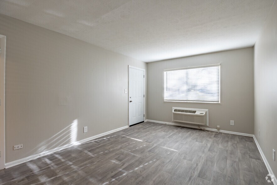 More Photos Of 4015 Covington Hwy, Decatur Apartments For Sale