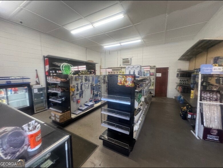 More Photos Of 2886 GA Highway 117, Cadwell General Retail For Sale