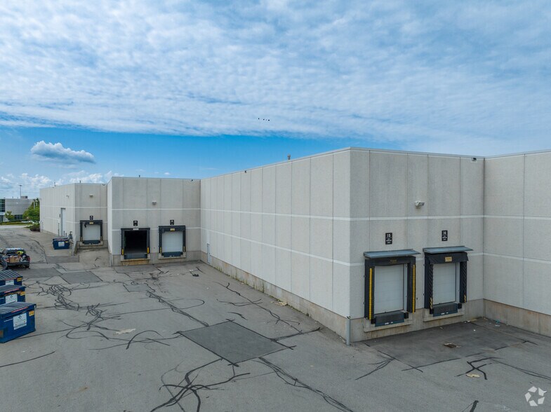 More Photos Of 1050 Pachino Ct, Burlington Warehouse For Lease