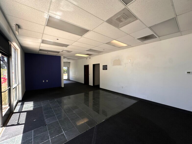 More Photos Of 820 Malcolm Rd, Burlingame Warehouse For Lease