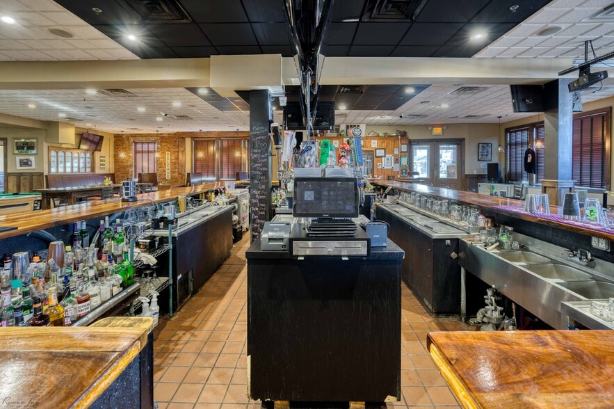 More Photos Of 3817 Pacific Ave, Wildwood Restaurant For Sale