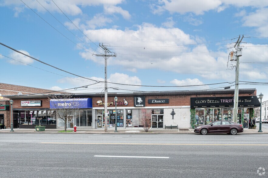 More Photos Of 851 Merrick Rd, Baldwin General Retail For Sale