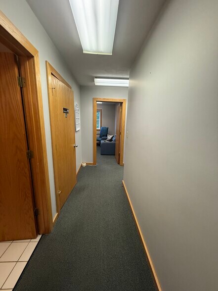 More Photos Of 8287-8289 Loop Rd, Baldwinsville Office For Lease