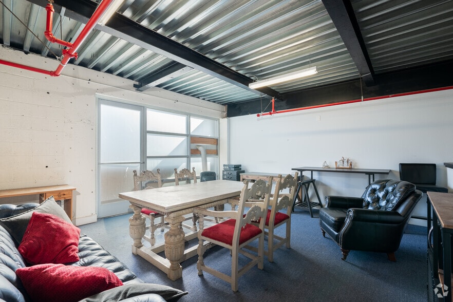 More Photos Of 1940 Union St, Oakland Warehouse For Sale