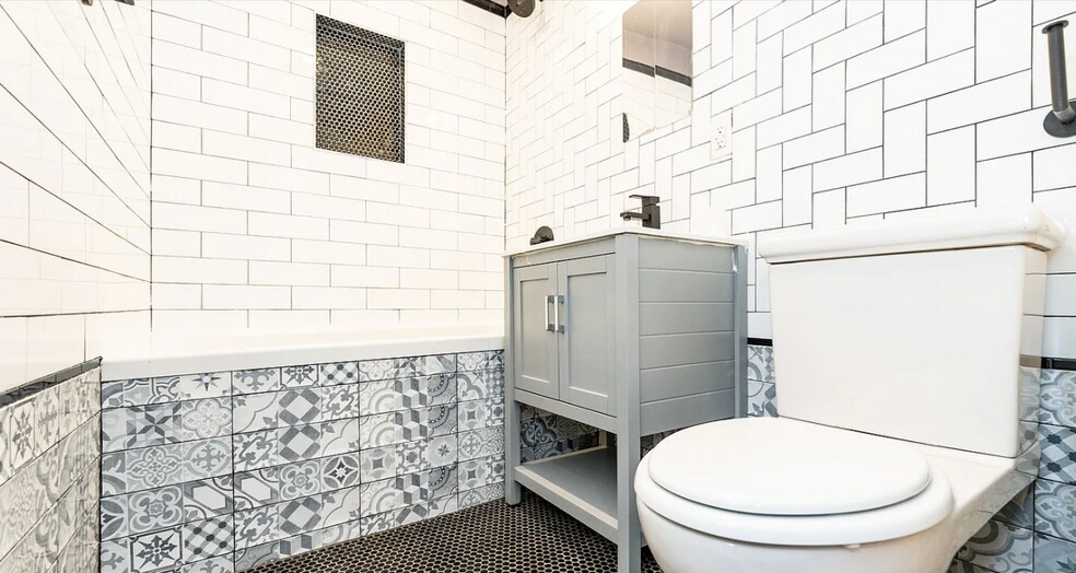 More Photos Of 137 21st St, Brooklyn Apartments For Sale