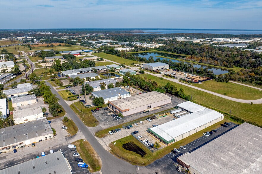 More Photos Of 247 Power Ct, Sanford Manufacturing For Lease
