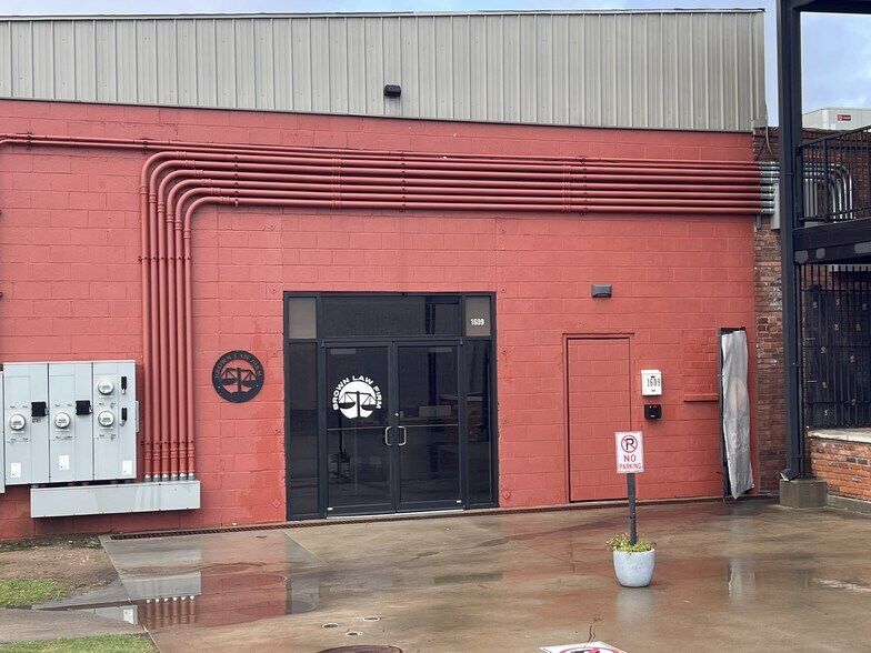 Primary Photo Of 1609 E 4th St, Tulsa Office For Lease