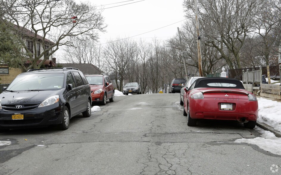 More Photos Of 69 Starbuck St, Staten Island Apartments For Sale