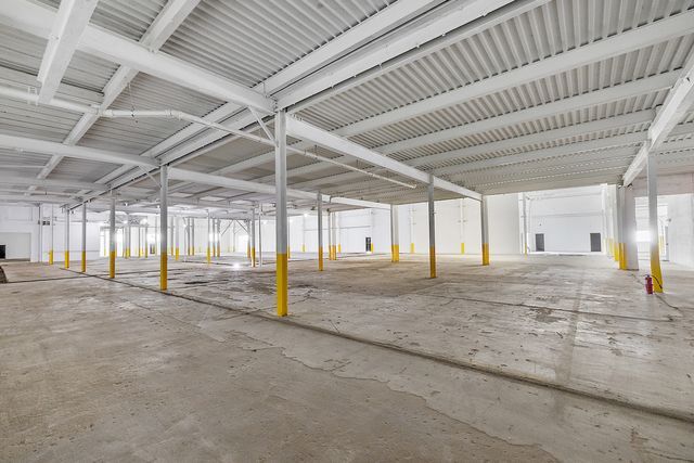 More Photos Of 20530 Hoover Rd, Detroit Warehouse For Lease