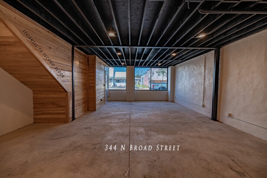 More Photos Of 344 N Broad St, Bainbridge Restaurant For Sale