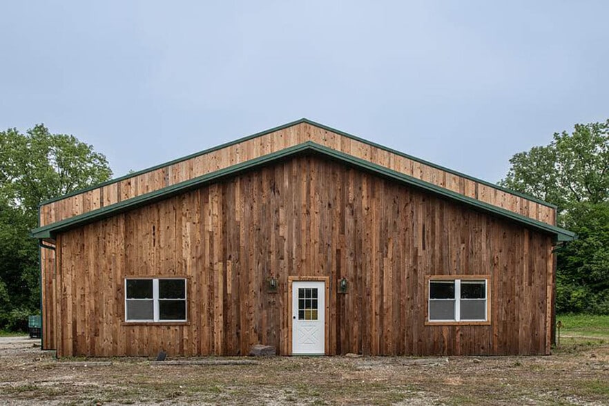 More Photos Of 6118 N County Road 800 E, Twelve Mile Flex For Sale