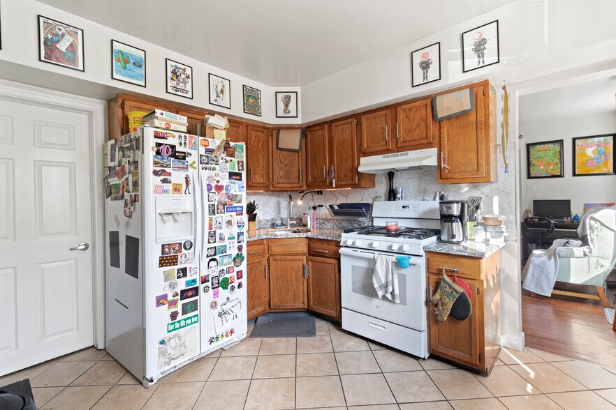 More Photos Of , Philadelphia Unknown For Sale