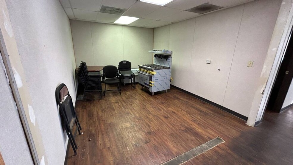 More Photos Of 2144 E Roosevelt St, Phoenix Light Distribution For Sale