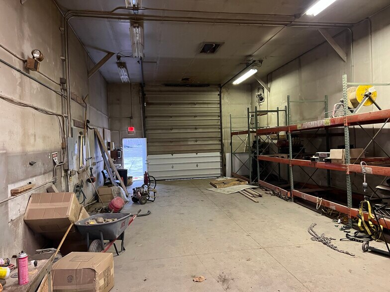 More Photos Of 1490 Truss Rd SW, New Philadelphia Warehouse For Sale