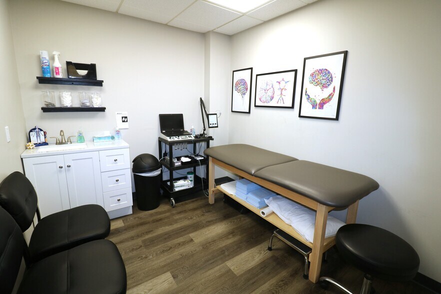 More Photos Of 34 Executive Dr, Norwalk Medical For Lease